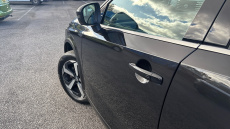 Nissan Qashqai 1.3 DiG-T MH N-Connecta 5dr Petrol Hatchback